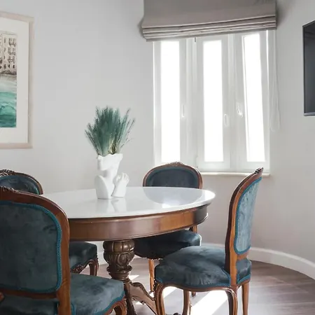 Отель Pafsilipon